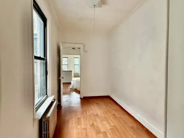 2052 Gates Avenue image 15 of 23