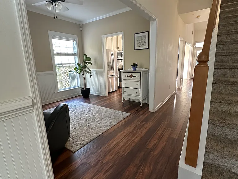 545 Pritchards Point Dr — Photo 3