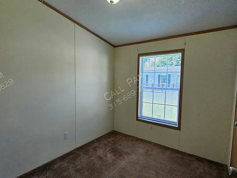 27 Woodside Ln — Photo 8