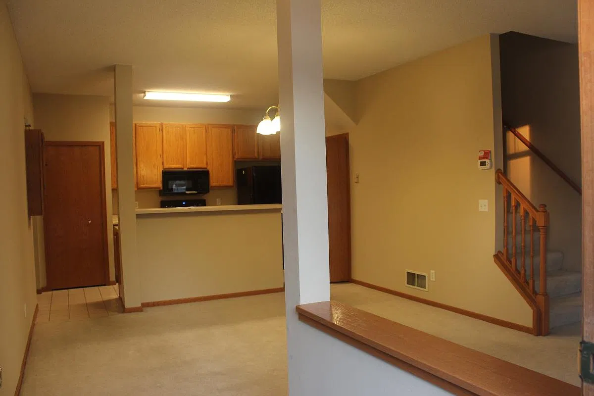 2 bed, 1.5 bath, 1254 sqft, $1,950 — Photo 3
