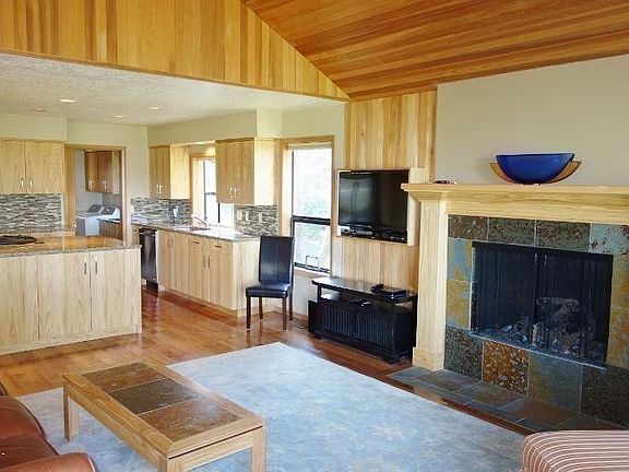 Living room with gas fireplace