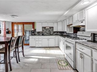 35 Spring St, West Haven, CT 06516