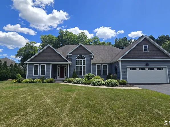 15 Claire Lane, Bloomfield, CT 06002