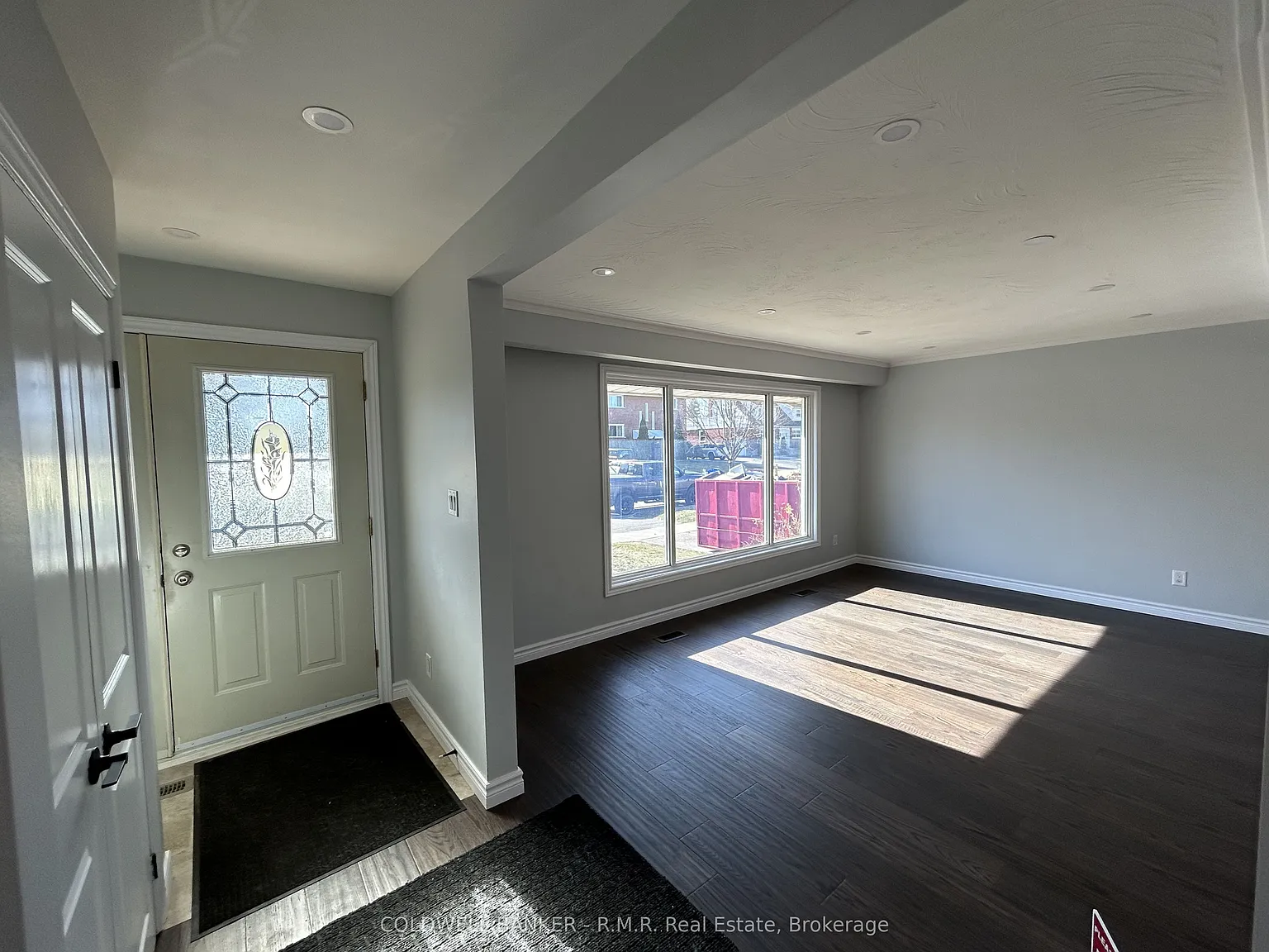3 bed, $2,500 — Photo 2