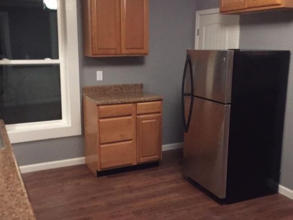 kitchen, another view