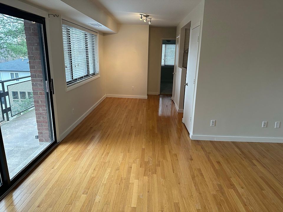 1st image of 4373 Lee Hwy APT 307