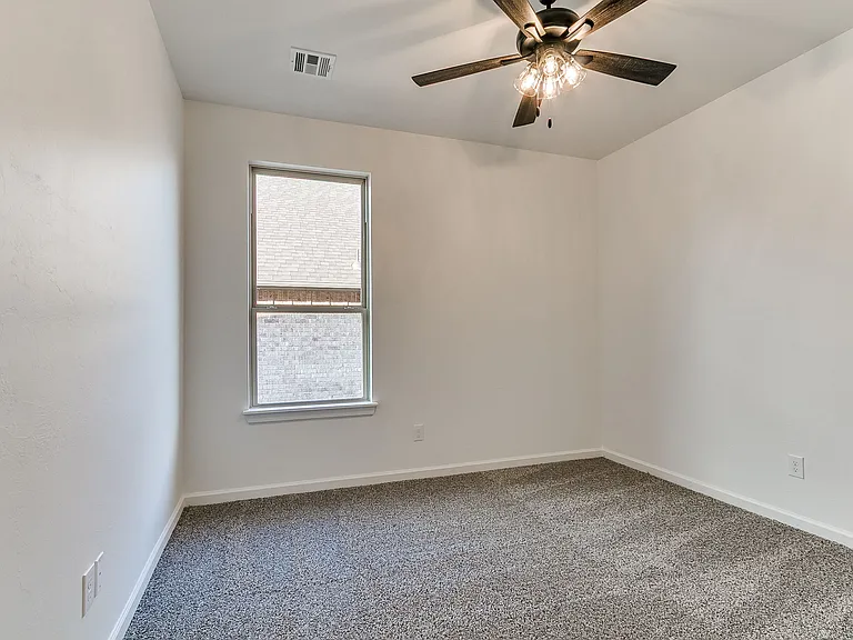 1901 Hollow Crest Ct — Photo 65