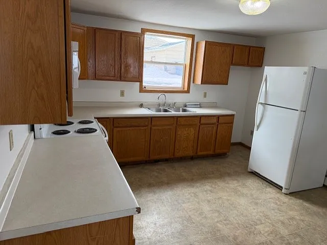 1115 Campbell Dr #10 — Photo 4