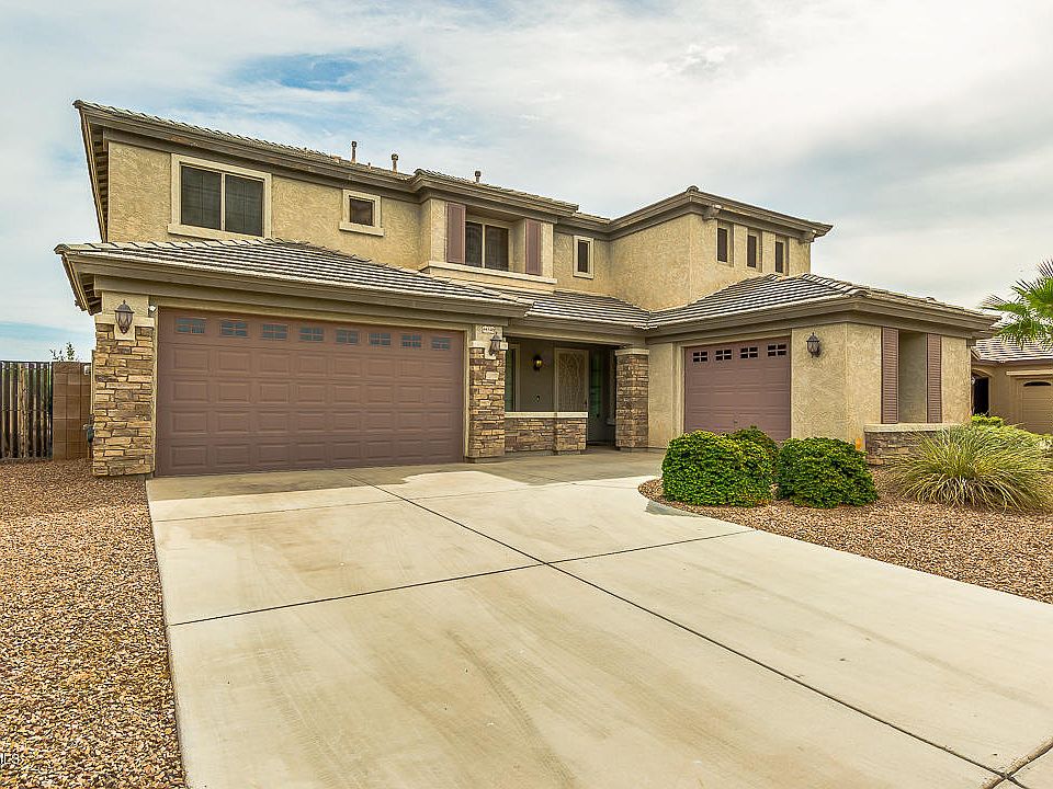 1st image of 44546 W Garden Ln