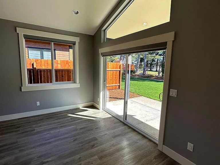 912 Citadel Dr — Photo 24