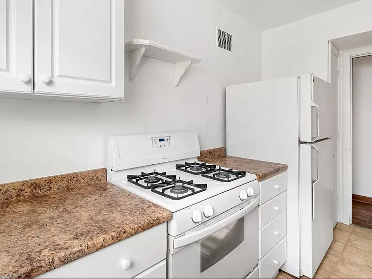 3256 Indianola Ave — Photo 9