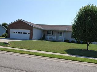 185 Long Bay Dr, Urbana, OH 43078