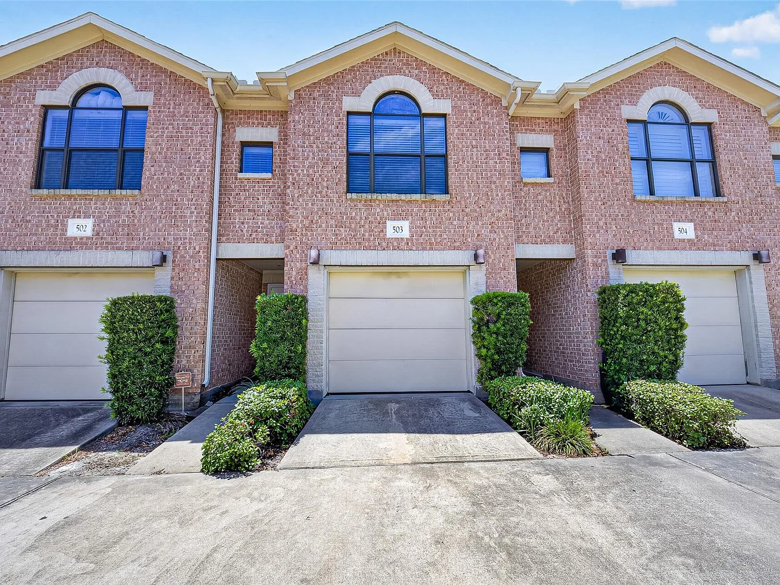 2 bed, 2.0 bath, 1030 sqft, $1,750 — Photo 3