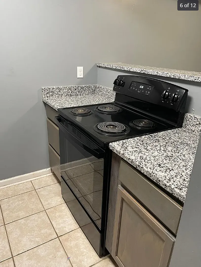 504 Fox Run — Photo 4
