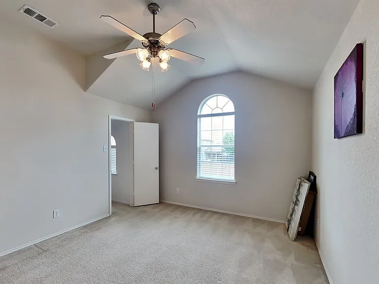 9045 Trail Blazer Dr — Photo 16