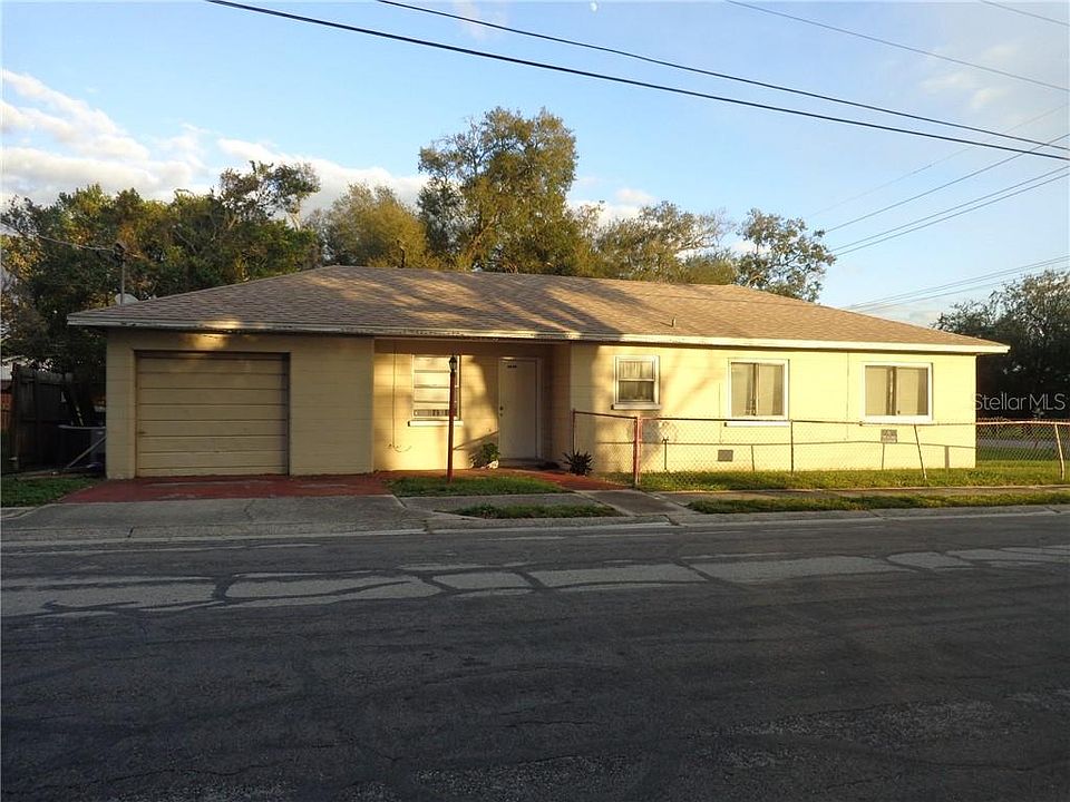 1st image of 3202 E Columbus Dr