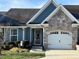 372 Piper Gln, Gray, TN 37615