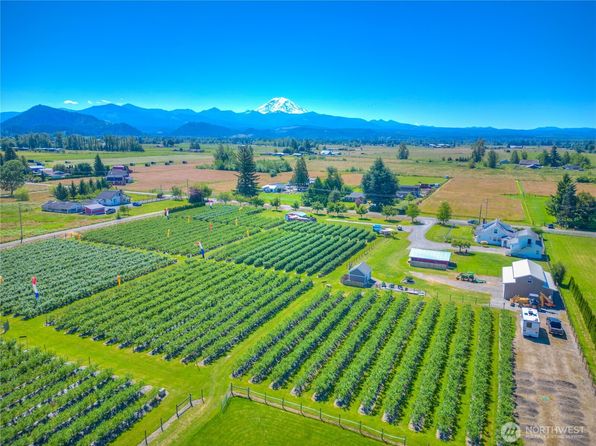 23206 SE 448th Street, Enumclaw, WA 98022