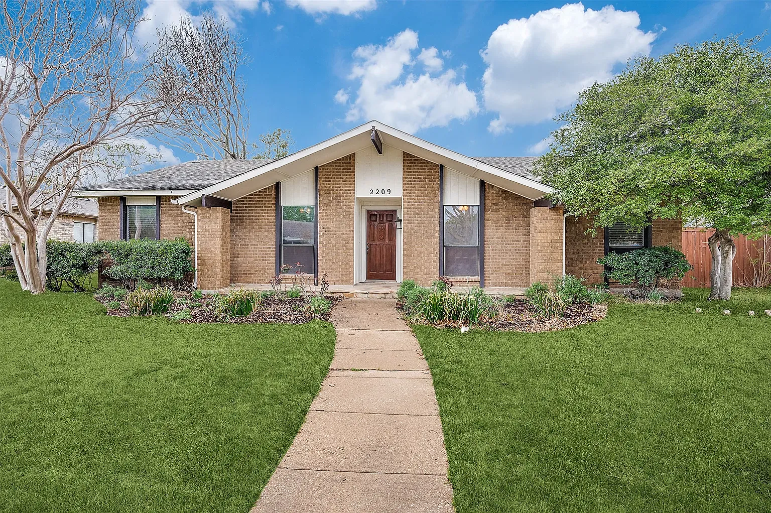 3 bed, 1846 sqft, $2,699 — Photo 1
