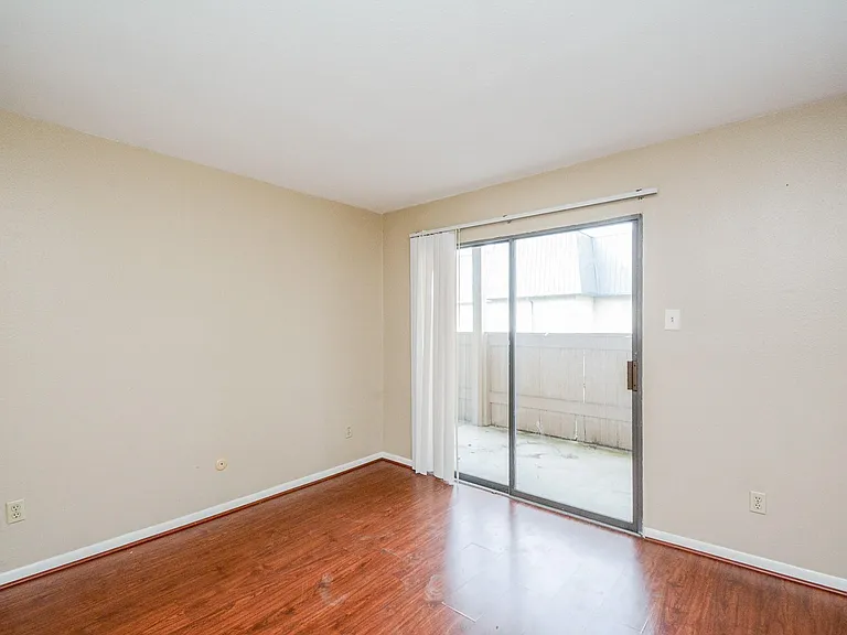 8519 Hearth Dr #26 — Photo 4