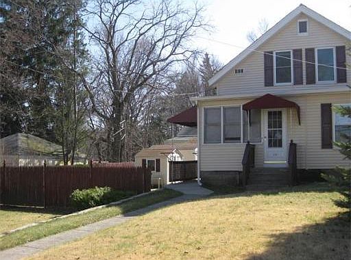 4th image of 236 West St