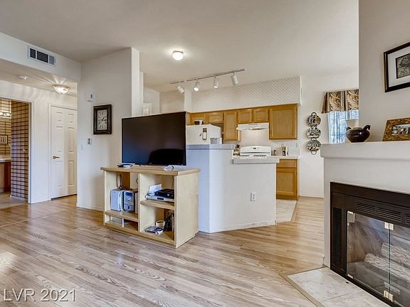 5th image of 2108 Calville St Unit 102