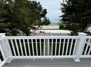 543 Park Ave, Portsmouth, RI 02871