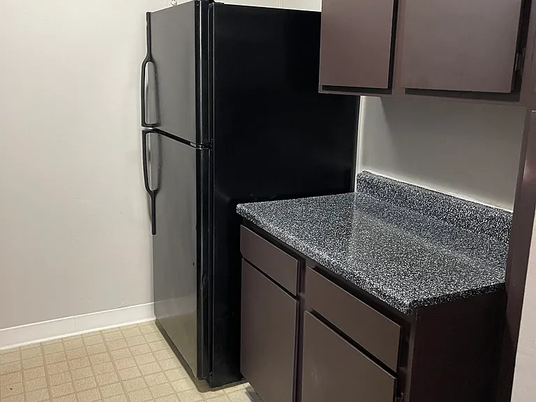 Delton Apartments — Photo 27