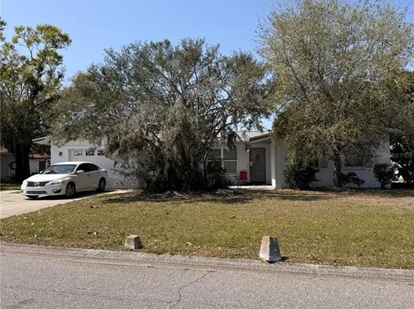 3605 29th St E, Bradenton, FL 34208