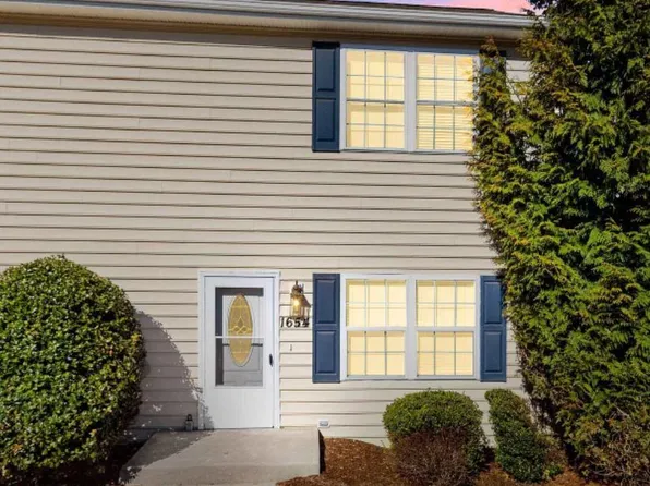 1654 Providence Blvd, Christiansburg, VA 24073