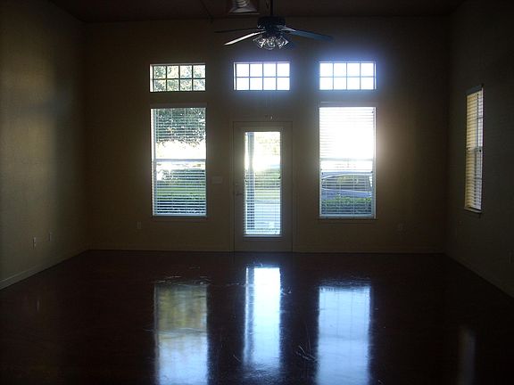 4th image of 1700 Meeting Pl APT 112