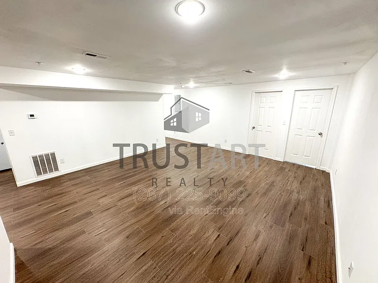 2317 N 15th St #4 — Photo 4