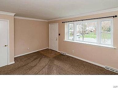 2nd image of 3405 Wyndhurst Dr