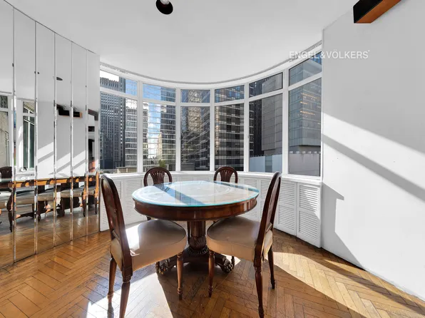 17 West 54th Street image 3 of 10