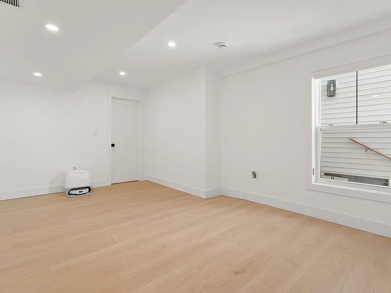 280 Endicott Ave #1 — Photo 13