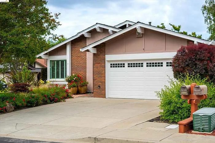 5001 Saint Garrett Ct — Photo 9