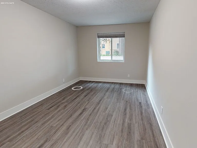 4001 Holdrege St — Photo 13