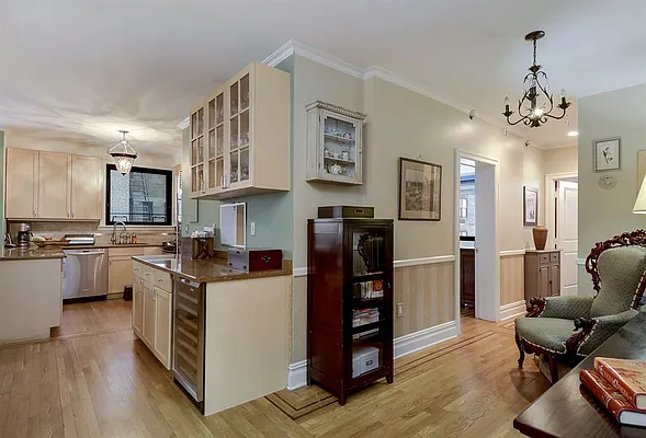 Sold by Corcoran | media 21