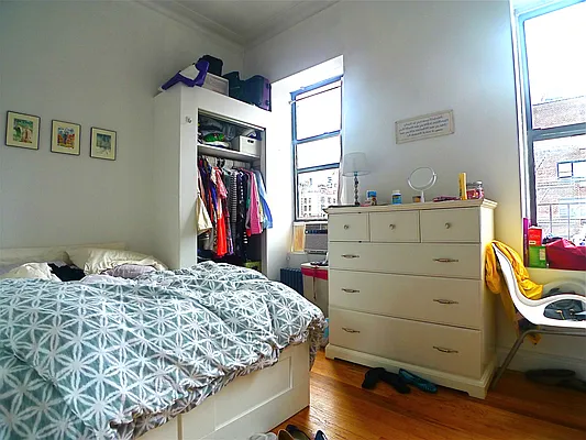 Rented by Aryeh Realty | media 49