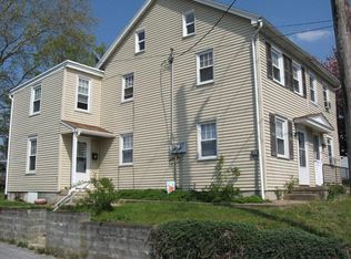 321 Main St, Akron, PA 17501