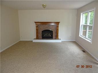 4th image of 714 Brookwood St