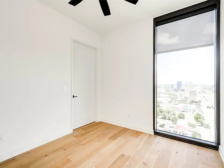 84 East Ave #2801 — Photo 17