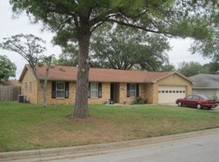 3701 Holly Dr, Bryan, TX 77802