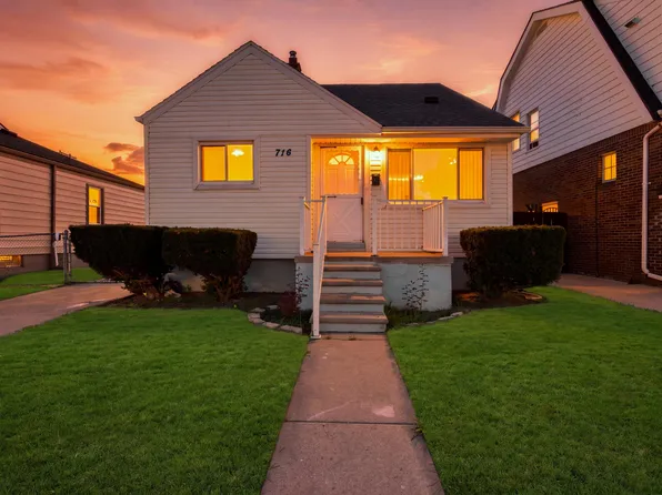 716 Mayflower Ave, Lincoln Park, MI 48146