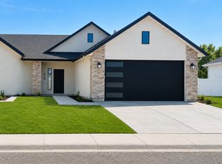 979 Frank Henry Rd, Twin Falls, ID 83301