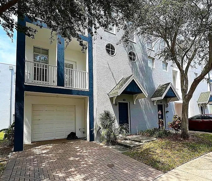 4511 Legacy Park Dr — Photo 2