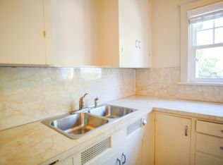 2728 SE Main St APT 1, Portland, OR 97214