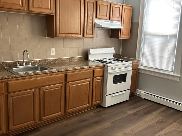 24 Eastern Parkway image 19 of 19