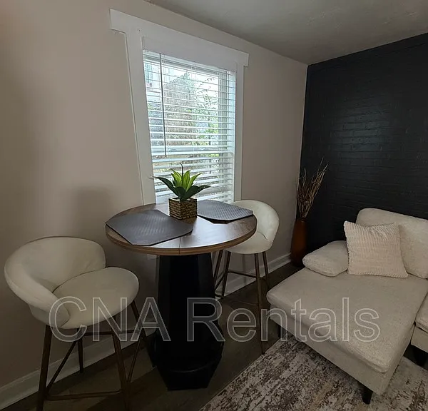 539 Paines Ave NW #1 — Photo 4