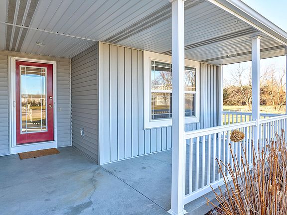 2nd image of 3751 Sussex Ct